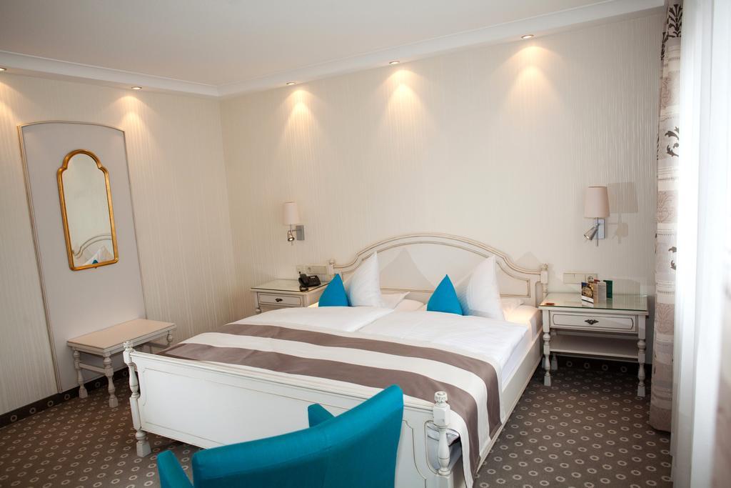 Hotel-Restaurant Arneggers Adler Tiefenbronn Zewnętrze zdjęcie