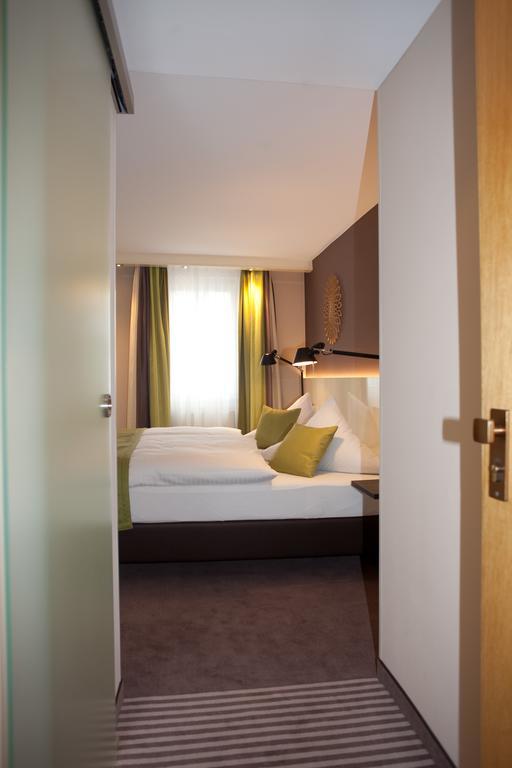 Hotel-Restaurant Arneggers Adler Tiefenbronn Zewnętrze zdjęcie