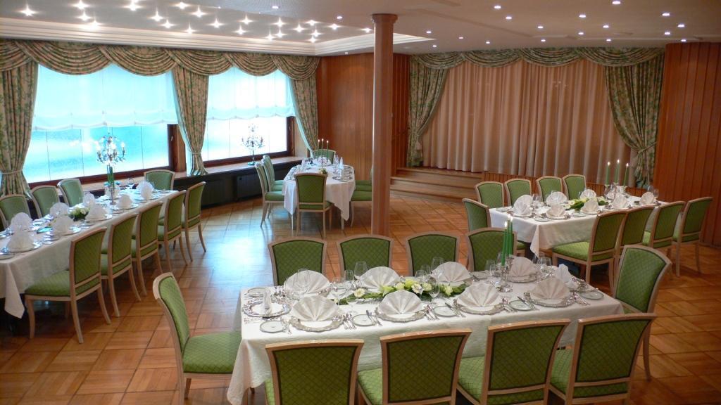 Hotel-Restaurant Arneggers Adler Tiefenbronn Zewnętrze zdjęcie